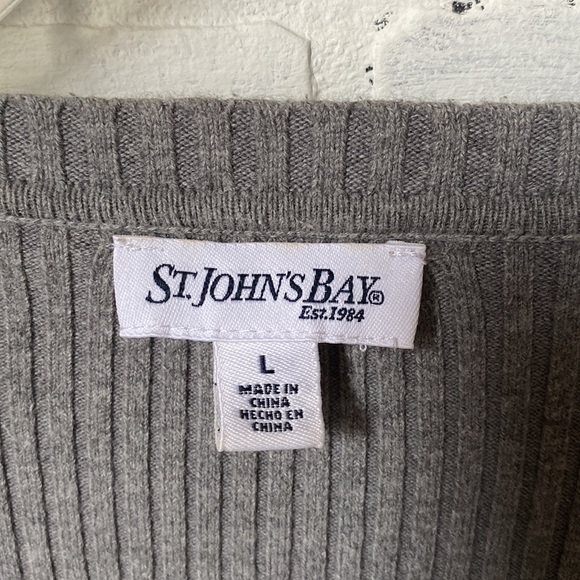 St. John’s Bay sweater - Picture 2 of 4